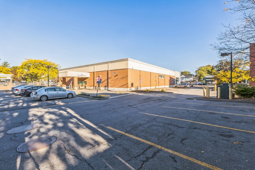 More Photos Of 565 Monroe Ave, Rochester Freestanding For Lease