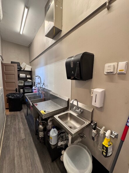 More Photos Of 300 Ontario St, Cohoes General Retail For Sale