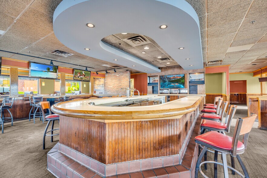 More Photos Of 1589 Big a Rd, Toccoa Flex For Sale