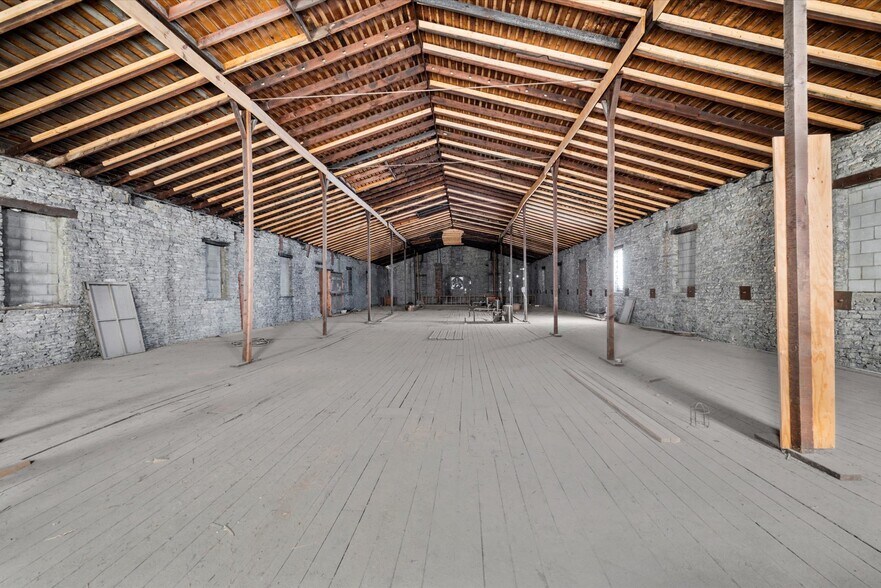 More Photos Of 1728 Sadler St, Sandusky Warehouse For Sale