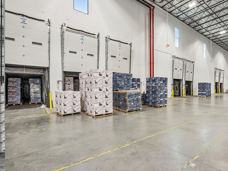 More Photos Of 7050 New Buffington Rd, Florence Warehouse For Sale