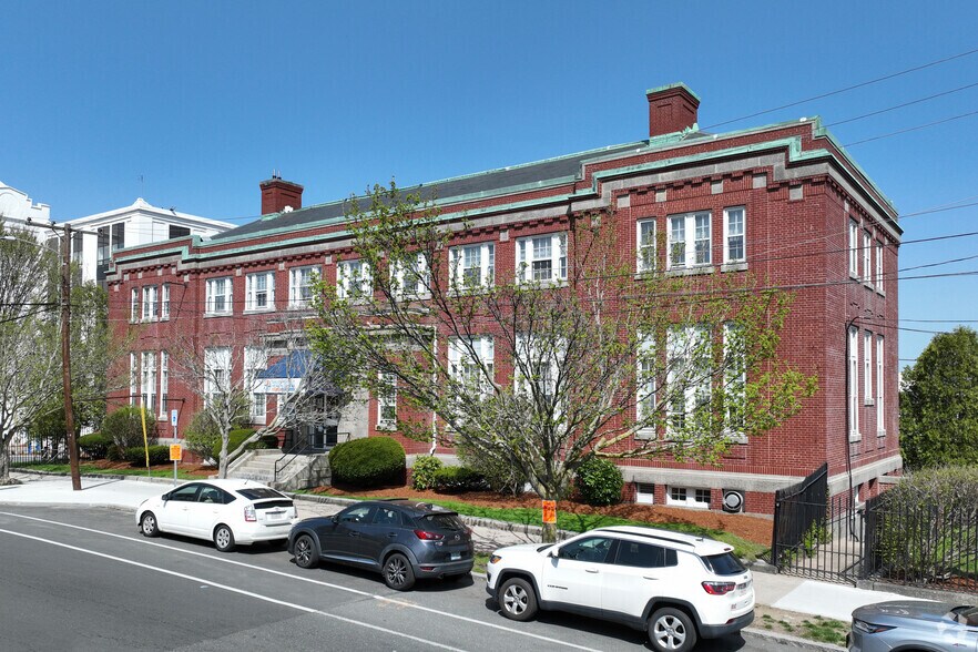 More Photos Of 27 Congress St, Salem Unknown For Lease