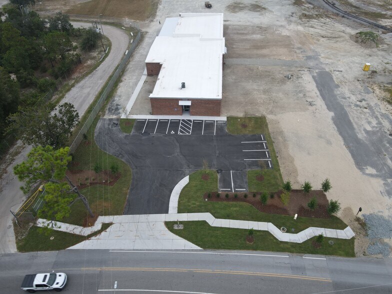 More Photos Of 250 Raleigh St, Wilmington Warehouse For Lease