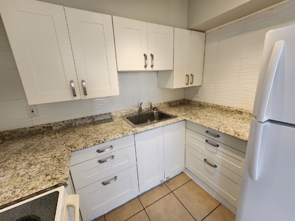 More Photos Of 706 W Dixie Ave, Leesburg Apartments For Sale