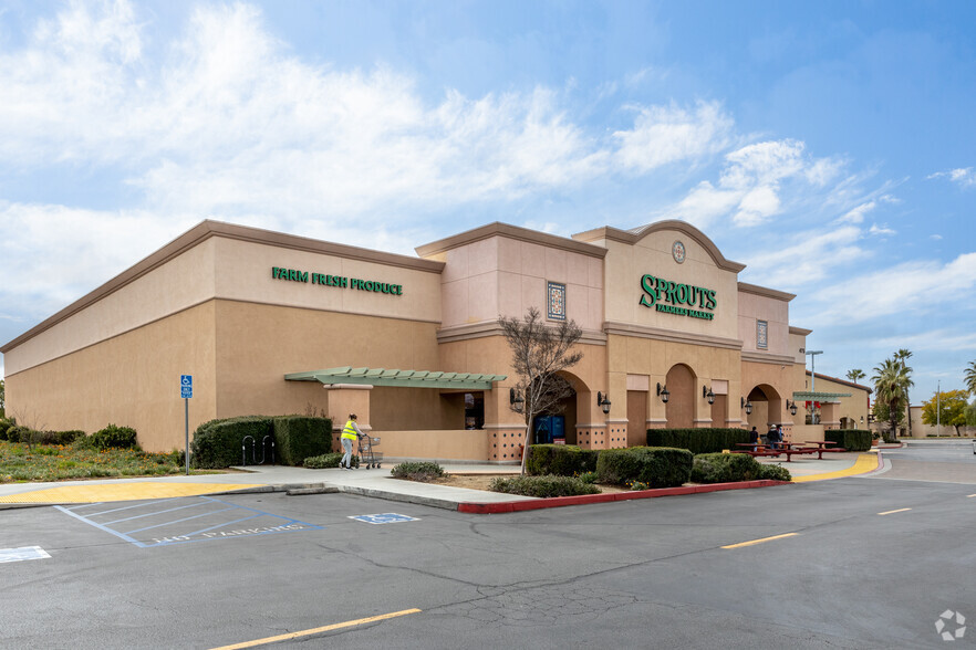 More Photos Of 473-499 E Alessandro Blvd, Riverside Unknown For Lease