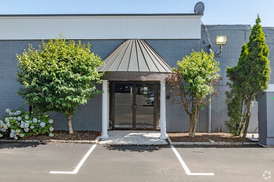 More Photos Of 225 Main St, Norwalk Manufacturing For Sale