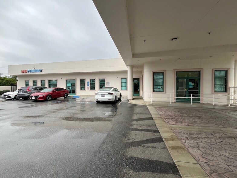 More Photos Of 4318 Maine Ave, Baldwin Park Medical For Lease