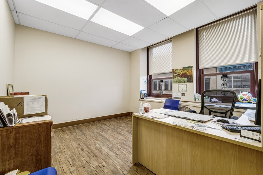 More Photos Of 313 State St, Perth Amboy Office Residential For Lease