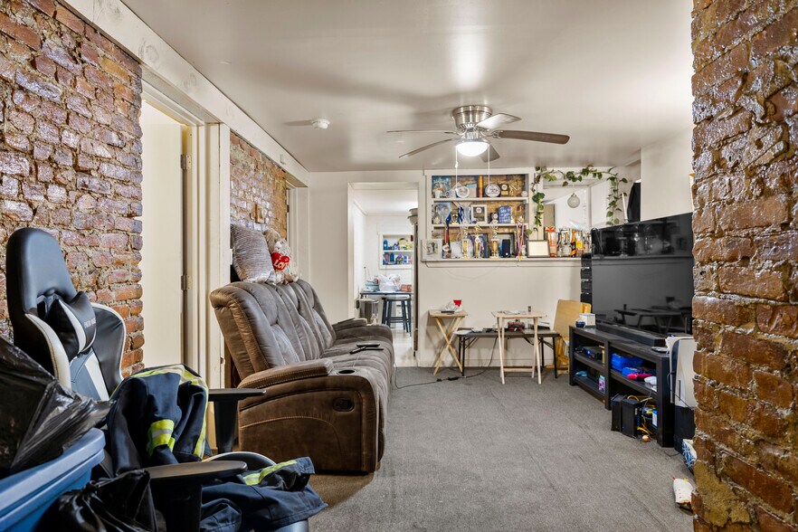 More Photos Of 403-409 N Pearl St, Albany Warehouse For Sale