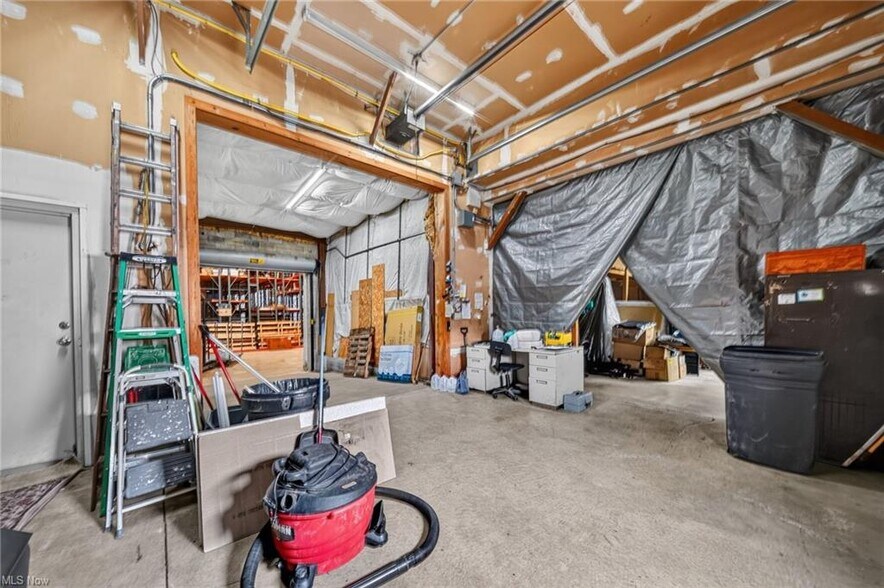 More Photos Of 3045 W Prospect Rd, Ashtabula Flex For Sale