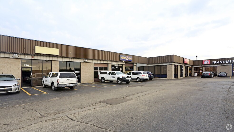 More Photos Of 1580 W Ogden Ave, Naperville Unknown For Lease