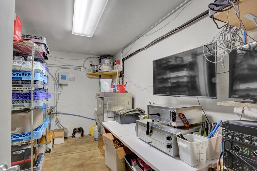 More Photos Of 596 Harman Rd, Halifax Winery Vineyard For Sale