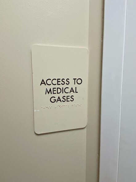 More Photos Of 461 Goffle Rd, Wyckoff Medical For Lease