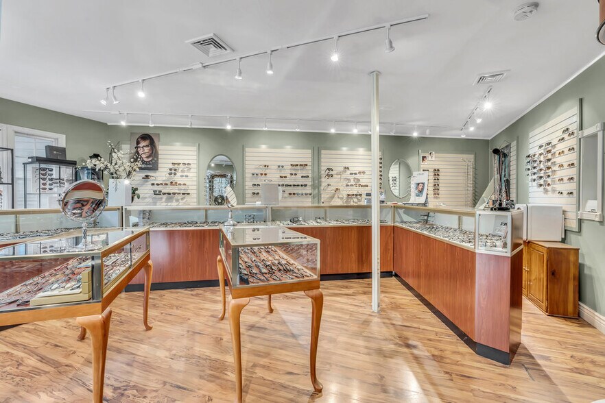 More Photos Of 411 State Route 34 N, Colts Neck Storefront Retail Office For Lease
