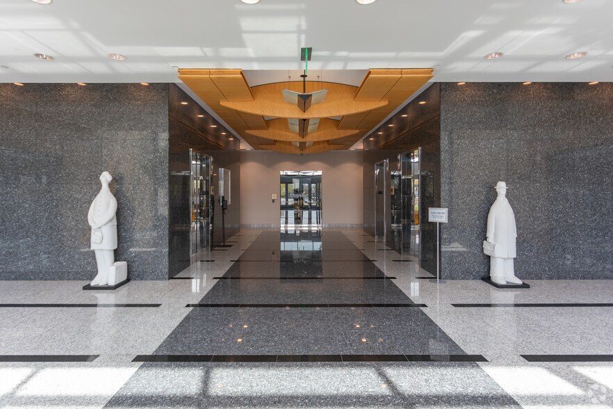 More Photos Of 6021 University Blvd, Ellicott City Office For Lease