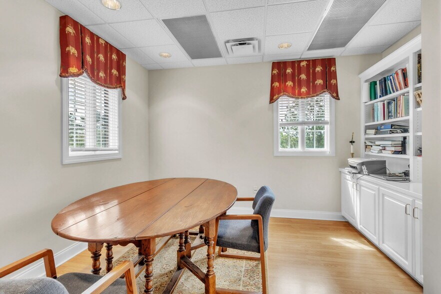 More Photos Of 2035 Valleygate Dr, Fayetteville Medical For Sale