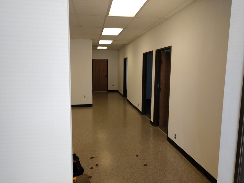 More Photos Of 4531 Market St, Ventura Manufacturing For Lease