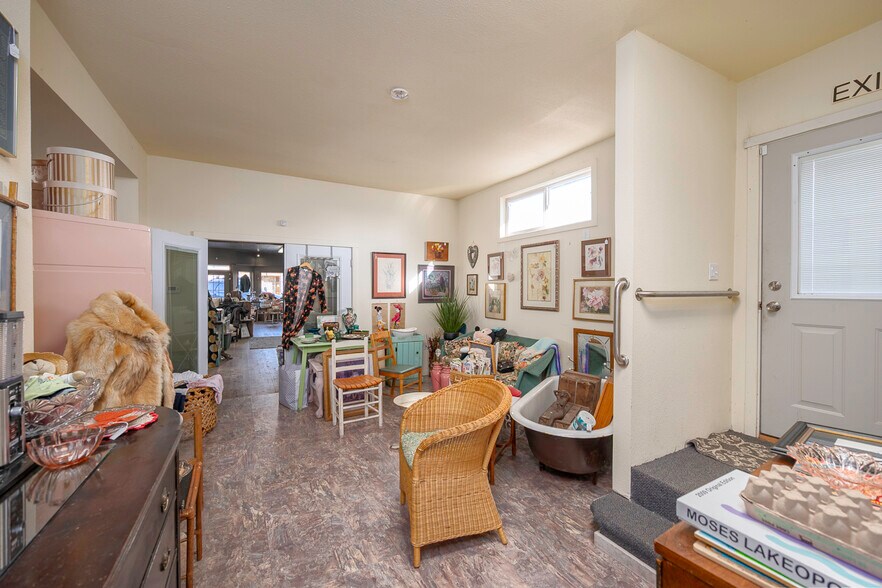 More Photos Of 315 Main Ave E, Soap Lake General Retail For Sale