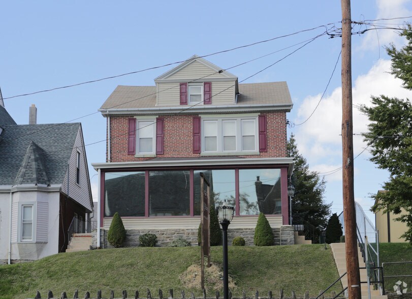 More Photos Of 214 Fayette St, Conshohocken Office Residential For Lease