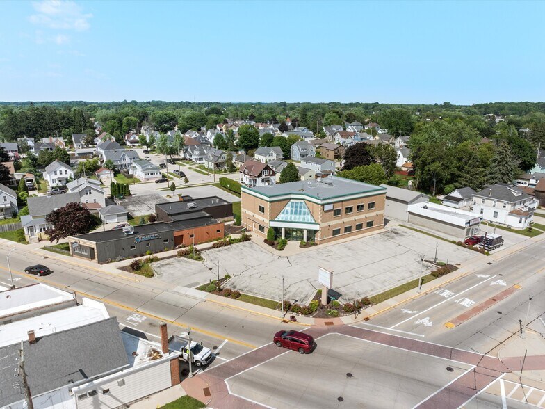 More Photos Of 2205 Forest Ave, Two Rivers Office Residential For Sale