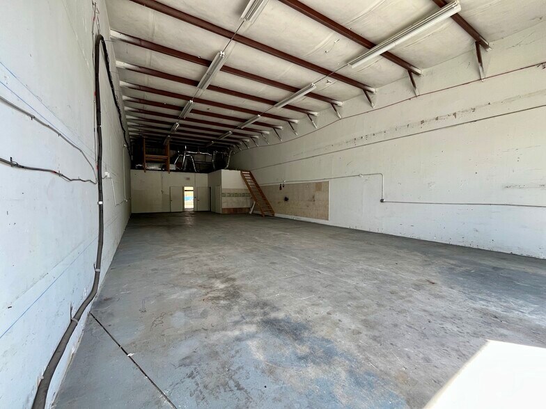 More Photos Of 4101-4119 Bandy Blvd, Fort Pierce Unknown For Lease