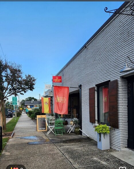 More Photos Of 902 S Castle St, Wilmington General Retail For Sale