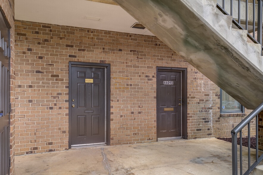 More Photos Of 4609 Pinecrest Office Park Dr, Alexandria Medical For Sale