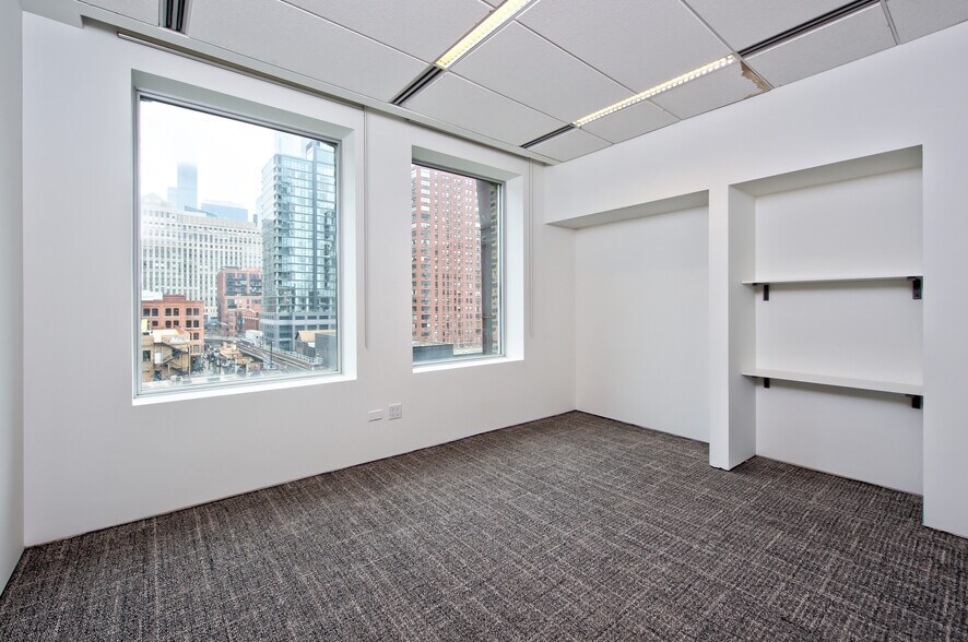 More Photos Of 225 W Ohio St, Chicago Office For Lease