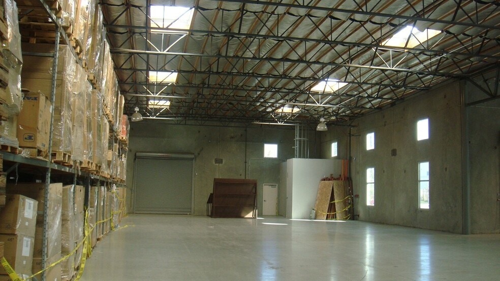 More Photos Of 7280 Sycamore Canyon Blvd, Riverside Warehouse For Lease
