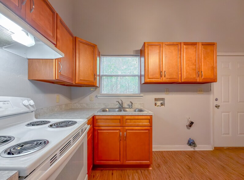 More Photos Of , Tallahassee Multifamily For Sale