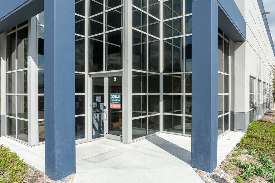 More Photos Of 3-7 Timber Ct, Bolingbrook Warehouse For Lease