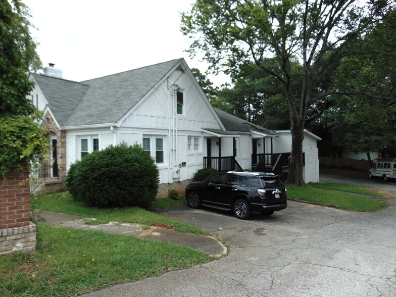 More Photos Of 6277 Memorial Dr, Stone Mountain Medical For Sale