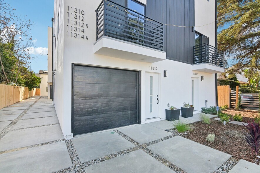 More Photos Of 11314 Martha St, North Hollywood Apartments For Sale