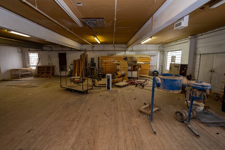 More Photos Of 10-24 W Mravlag Pl, Elizabeth Warehouse For Sale
