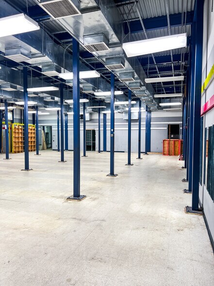 More Photos Of 120 W Harrison St, Tallahassee General Retail For Lease