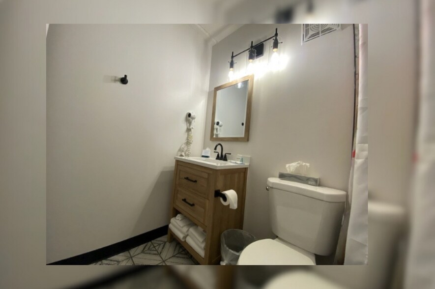 More Photos Of 668 W Kemp St, Rhinelander Hospitality For Sale