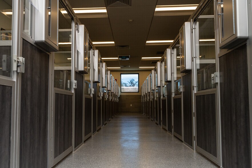 More Photos Of 2386 W State Road 426, Oviedo General Retail For Sale