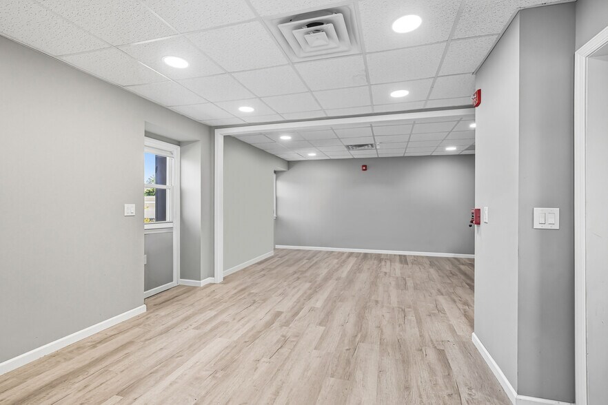 More Photos Of 2605 US 130, Cinnaminson Office For Lease