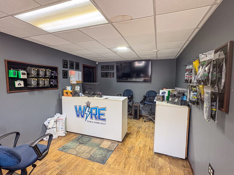 More Photos Of 3867 Seneca Tpke, Canastota Warehouse For Sale