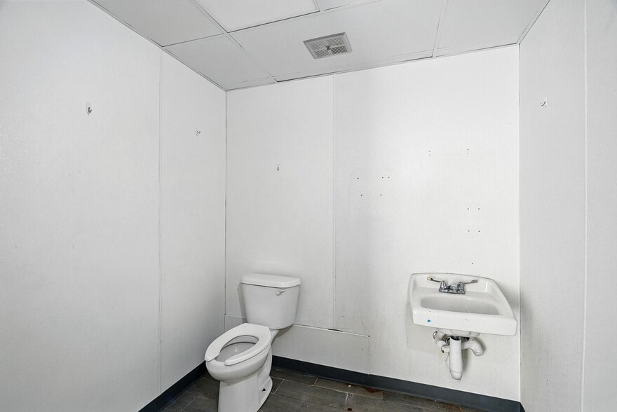 More Photos Of 4102 Buffalo Gap Rd, Abilene Unknown For Lease