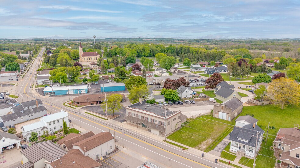Primary Photo Of 1302 Main st, Saint Cloud Restaurant For Sale