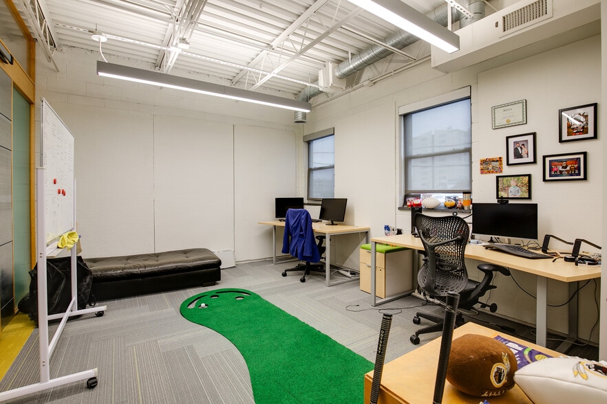 More Photos Of 3310 W Clay St, Richmond Showroom For Lease