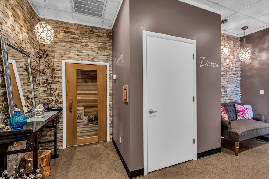 More Photos Of 301-303 Candlewood Cmn, Howell Medical For Lease