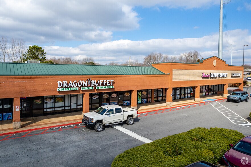 More Photos Of 655 Atlanta Rd, Cumming Storefront For Lease