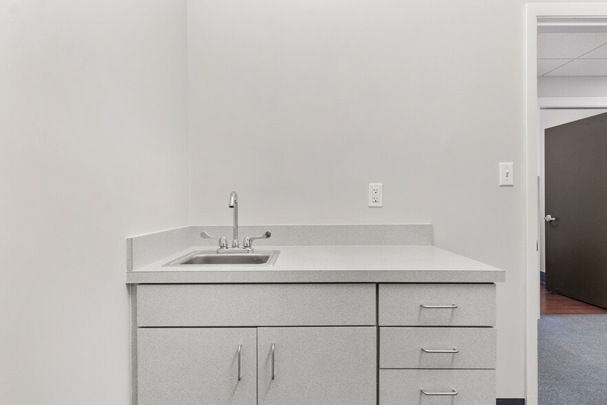 More Photos Of 1014 NW 57th St, Gainesville Medical For Lease