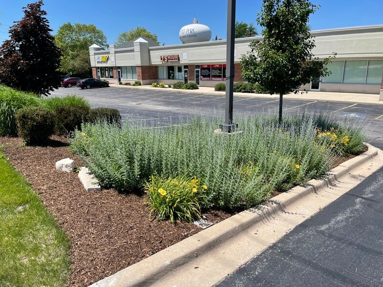 More Photos Of 11000-11060 W 179th St, Orland Park Storefront For Sale