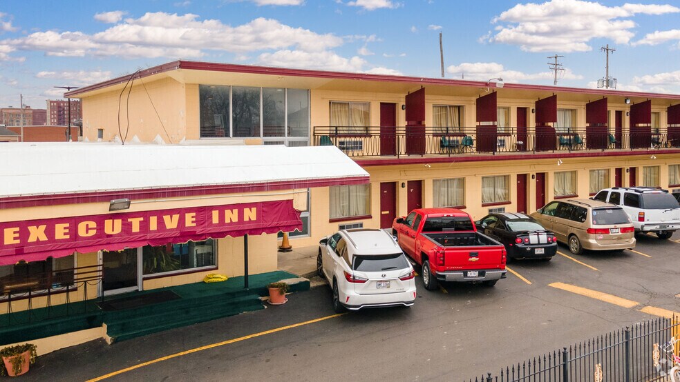 More Photos Of 325 W Columbia St, Springfield Hotel For Sale