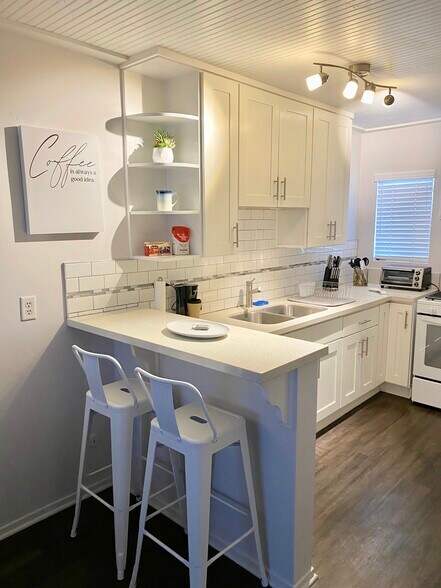 More Photos Of 1014 N Oxford Ave, Los Angeles Apartments For Sale