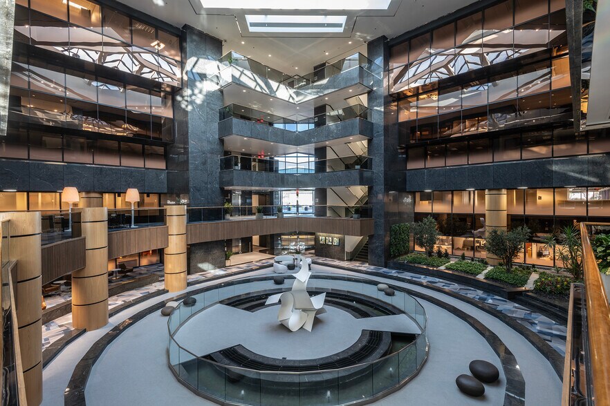 More Photos Of 11811 N Tatum Blvd, Phoenix Office For Lease