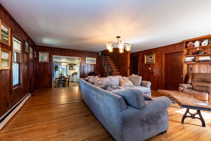 More Photos Of 4 Whitman Rd, Stephentown Sports And Entertainment For Sale